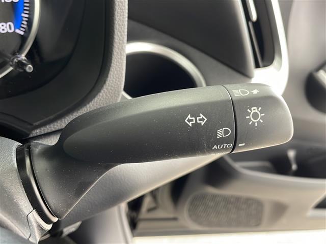 ヴォクシー ハイブリッドＳ－Ｇ　純正ディスプレイオーディオ　Ｂｌｕｅｔｏｏｔｈ　純正１４インチフリップダウンモニター　全方位カメラ　両側パワースライドドア　レーダークルーズコントロール　トヨタセーフティセンス（32枚目）