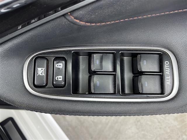 クラウン アスリートＳ　純正ＨＤＤナビ　Ｂｌｕｅｔｏｏｔｈ　フルセグＴＶ　レーダークルーズコントロール　バックカメラ　前席パワーシート　コーナーセンサー　社外ドライブレコーダー　ＥＴＣ　ＭＴモード付ＡＴ（18枚目）