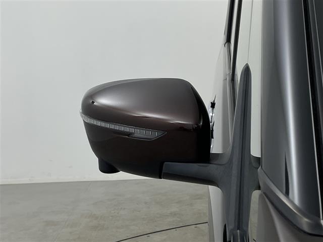 セレナ ハイウェイスターＶセレクションＩＩ　社外１１型ナビ　フリップダウンモニター　アラウンドビューモニター　プロパイロット　エマージェンシーブレーキ　レーンキープアシスト　コーナーセンサー　両側パワースライドドア　オートライト　純正ＡＷ（37枚目）