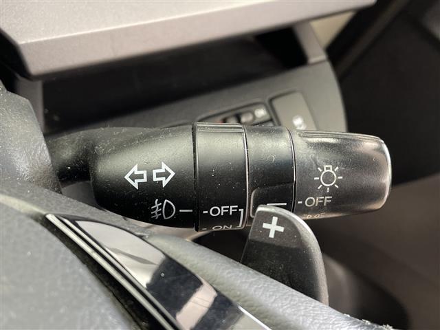 ステップワゴンスパーダ Ｚ　ＨＤＤナビエディション　ワンオーナー　純正ナビ　フルセグ　Ｂｌｕｅｔｏｏｔｈ　バックカメラ　両側パワースライドドア　ドアバイザー　パドルシフト　純正フロアマット　ＥＴＣ　純正１６インチアルミホイール　保証書　取扱説明書（8枚目）