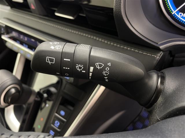 ノア ハイブリッドＳ－Ｚ　ワンオーナー　トヨタセーフティセンス　純正１０．５インチディスプレイオーディオ　バックカメラ　ビルドインＥＴＣ　ユニバーサルステップ　オートホールド　オートマチックハイビーム　電子パーキング（9枚目）