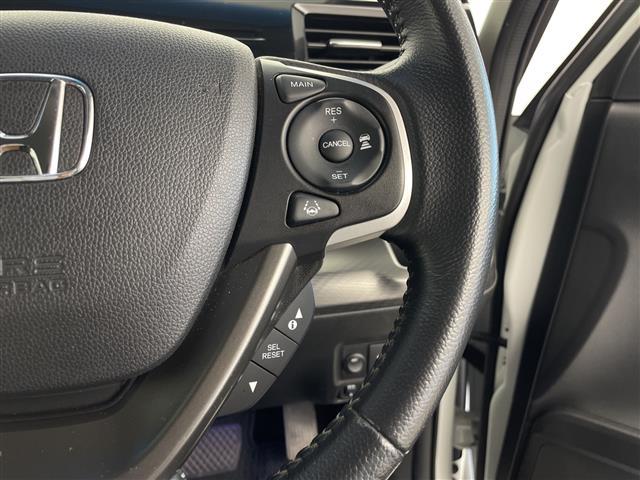 ステップワゴンスパーダ スパーダハイブリッド G ホンダセンシング ワンオーナー 純正SDナビ フリップダウンモニター レーダークルーズコントロール バックカメラ 電子パーキング ブレーキホールド レーンキープアシスト 両側パワースライドドア コーナーセンサー ETC(8枚目)