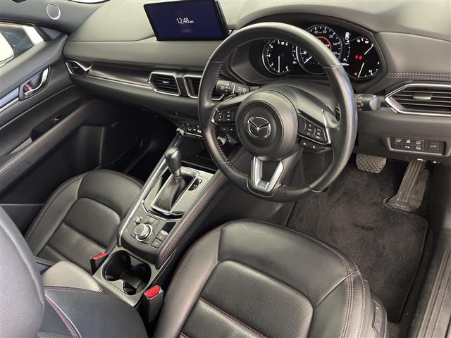 ＣＸ－５ ＸＤ　スポーツアピアランス　ワンオーナー　純正ナビ　全周囲カメラ　ＢＯＳＥサウンドシステム　フリップダウンモニター　ヘッドアップディスプレイ　ブラインドスポットモニター　レーダークルーズコントロール　レーンキープアシスト（22枚目）