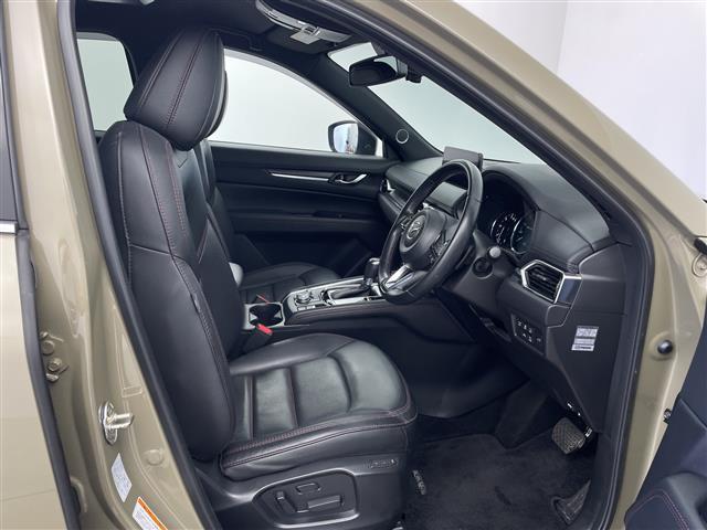 ＣＸ－５ ＸＤ　スポーツアピアランス　ワンオーナー　純正ナビ　全周囲カメラ　ＢＯＳＥサウンドシステム　フリップダウンモニター　ヘッドアップディスプレイ　ブラインドスポットモニター　レーダークルーズコントロール　レーンキープアシスト（24枚目）