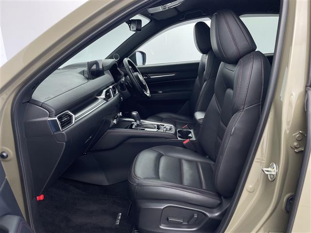 ＣＸ－５ ＸＤ　スポーツアピアランス　ワンオーナー　純正ナビ　全周囲カメラ　ＢＯＳＥサウンドシステム　フリップダウンモニター　ヘッドアップディスプレイ　ブラインドスポットモニター　レーダークルーズコントロール　レーンキープアシスト（27枚目）