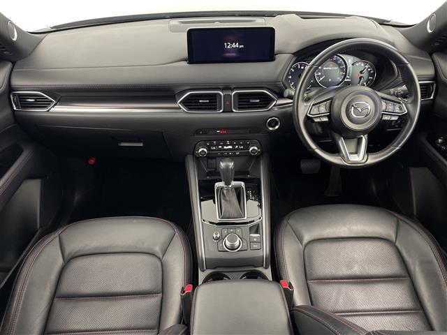 ＣＸ－５ ＸＤ　スポーツアピアランス　ワンオーナー　純正ナビ　全周囲カメラ　ＢＯＳＥサウンドシステム　フリップダウンモニター　ヘッドアップディスプレイ　ブラインドスポットモニター　レーダークルーズコントロール　レーンキープアシスト（42枚目）
