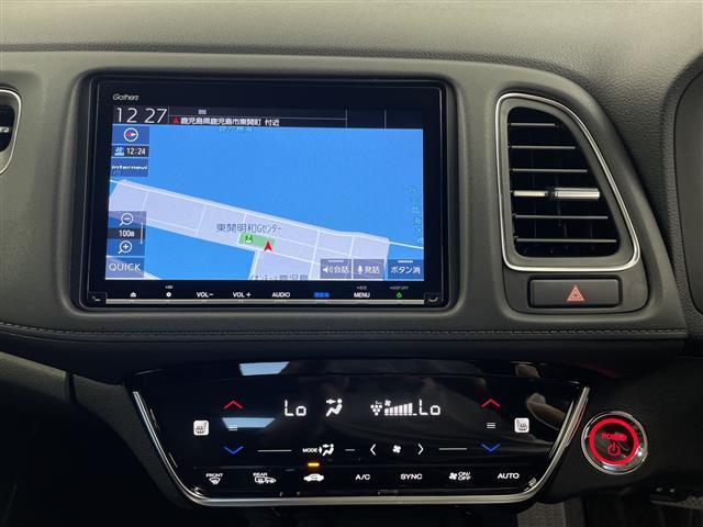 ヴェゼル ハイブリッドＺ・ホンダセンシング　純正ナビ　バックカメラ　ホンダセンシング　レーダークルーズコントロール　レーンキープアシスト　衝突被害軽減ブレーキ　ビルトインＥＴＣ　ステアリングリモコン　横滑り防止装置　ドアバイザー　フロアマット（4枚目）