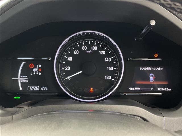 ヴェゼル ハイブリッドＺ・ホンダセンシング　純正ナビ　バックカメラ　ホンダセンシング　レーダークルーズコントロール　レーンキープアシスト　衝突被害軽減ブレーキ　ビルトインＥＴＣ　ステアリングリモコン　横滑り防止装置　ドアバイザー　フロアマット（13枚目）