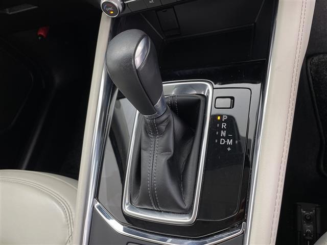 ＣＸ－５ ＸＤ　Ｌパッケージ　メーカーナビ　全周囲カメラ　レザーシート　レーダークルーズコントロール　ブラインドスポットモニター　　ヘッドアップディスプレイ　パドルシフト　パワーバックドア　ステアリングヒーター　オートライト（17枚目）