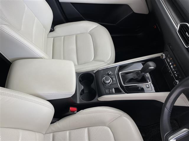 ＣＸ－５ ＸＤ　Ｌパッケージ　メーカーナビ　全周囲カメラ　レザーシート　レーダークルーズコントロール　ブラインドスポットモニター　　ヘッドアップディスプレイ　パドルシフト　パワーバックドア　ステアリングヒーター　オートライト（18枚目）