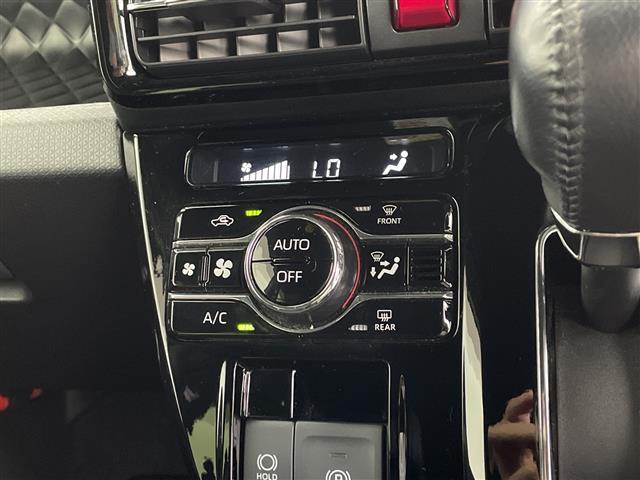 タント カスタムＲＳ　純正９型ナビ　フルセグ　アダプティブクル　ーズコントロール　パノラミックビューモニター　ハーフレザー　両側パワースライドドア　ＬＥＤヘッドライト　オートライト　シートバックテーブル　サンシェード（10枚目）