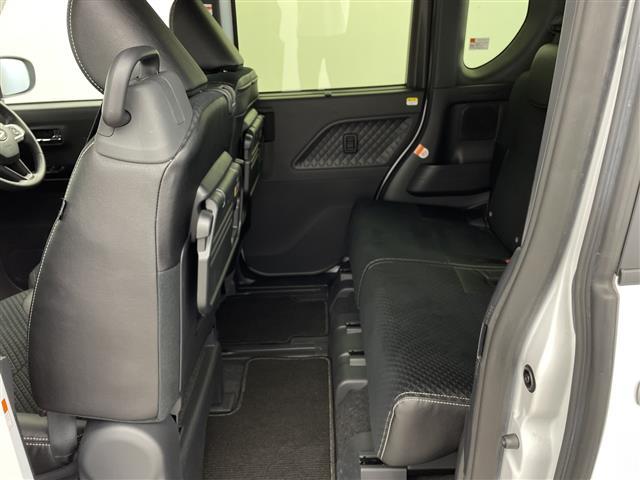 タント カスタムＲＳ　純正９型ナビ　フルセグ　アダプティブクル　ーズコントロール　パノラミックビューモニター　ハーフレザー　両側パワースライドドア　ＬＥＤヘッドライト　オートライト　シートバックテーブル　サンシェード（25枚目）