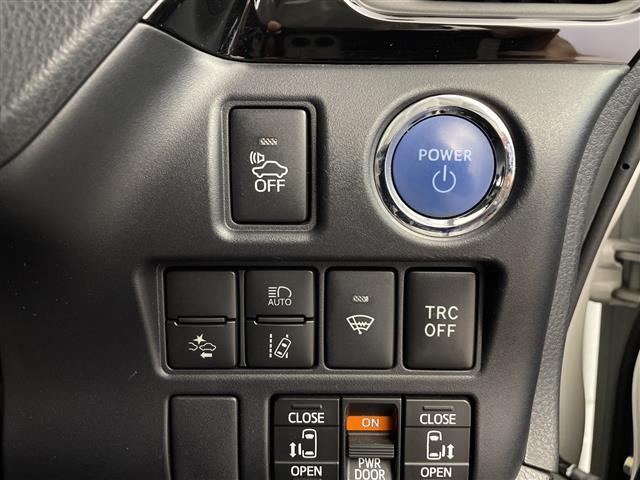 ヴォクシー ハイブリッドＺＳ　煌　純正９型ナビ　フリップダウンモニター　クルーズコントロール　バックカメラ　両側パワースライドドア　オートマチックハイビーム　オートライト　プリクラッシュセーフティ　ドライブレコーダー　レーンキープ（8枚目）