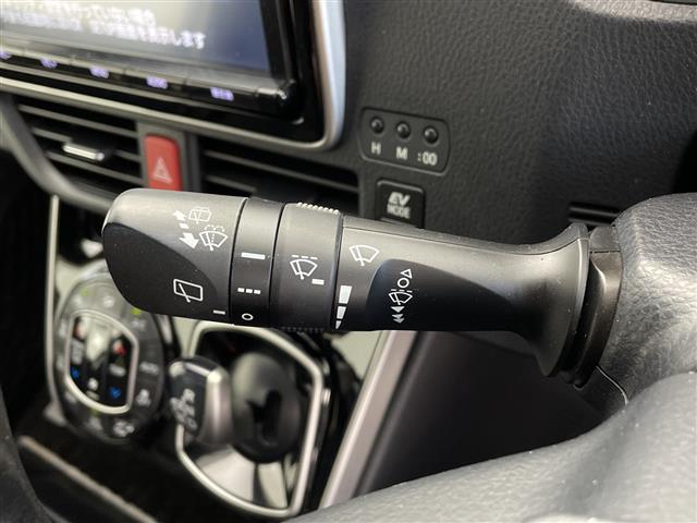 ヴォクシー ハイブリッドＺＳ　煌　純正９型ナビ　フリップダウンモニター　クルーズコントロール　バックカメラ　両側パワースライドドア　オートマチックハイビーム　オートライト　プリクラッシュセーフティ　ドライブレコーダー　レーンキープ（12枚目）