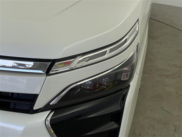 ヴォクシー ハイブリッドＺＳ　煌　純正９型ナビ　フリップダウンモニター　クルーズコントロール　バックカメラ　両側パワースライドドア　オートマチックハイビーム　オートライト　プリクラッシュセーフティ　ドライブレコーダー　レーンキープ（35枚目）