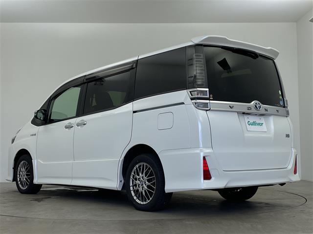 ヴォクシー ハイブリッドＺＳ　煌　純正９型ナビ　フリップダウンモニター　クルーズコントロール　バックカメラ　両側パワースライドドア　オートマチックハイビーム　オートライト　プリクラッシュセーフティ　ドライブレコーダー　レーンキープ（43枚目）