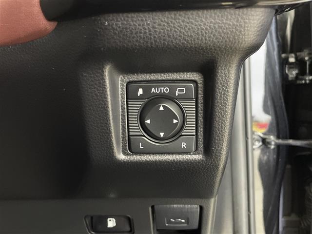 クラウンハイブリッド ＲＳ　ワンオーナー　サンルーフ　純正ナビ　フルセグ　Ｂｌｕｅｔｏｏｔｈ　バックカメラ　クルーズコントロール　ステアリングスイッチ　電子パーキング　オートハイビーム　ＥＴＣ　シートヒーター　パワーシート（10枚目）