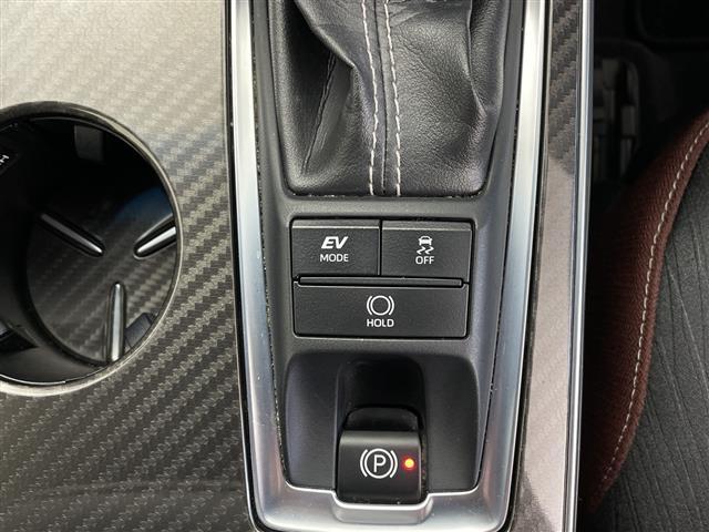クラウンハイブリッド ＲＳ　ワンオーナー　サンルーフ　純正ナビ　フルセグ　Ｂｌｕｅｔｏｏｔｈ　バックカメラ　クルーズコントロール　ステアリングスイッチ　電子パーキング　オートハイビーム　ＥＴＣ　シートヒーター　パワーシート（16枚目）