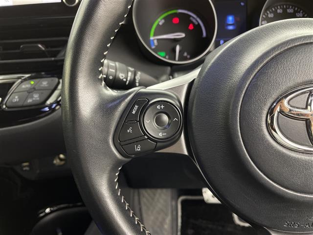 Ｃ－ＨＲ Ｓ　ＧＲスポーツ　純正ＤＡ　パノラミックビューモニター　レーダークルーズコントロール　プリクラッシュセーフティー　レーンキープアシスト　オートライト　オートハイビーム　ステアリングリモコン　電動パーキングブレーキ（6枚目）