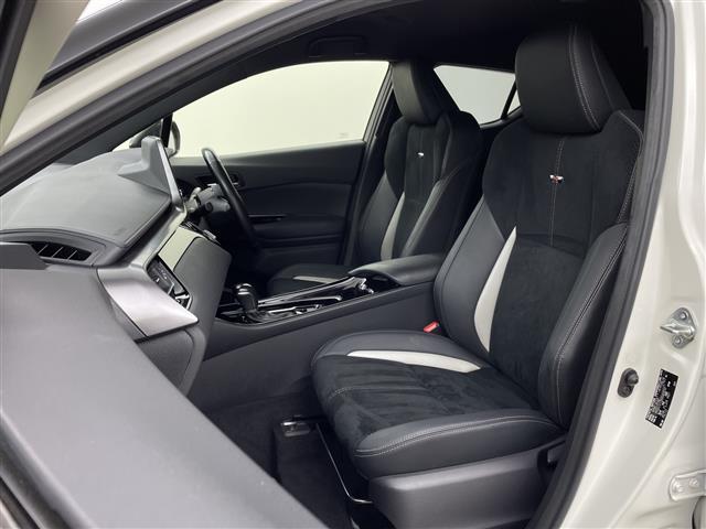Ｃ－ＨＲ Ｓ　ＧＲスポーツ　純正ＤＡ　パノラミックビューモニター　レーダークルーズコントロール　プリクラッシュセーフティー　レーンキープアシスト　オートライト　オートハイビーム　ステアリングリモコン　電動パーキングブレーキ（23枚目）