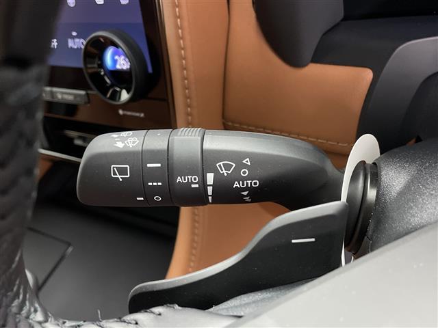 ヴェルファイア Ｚ　プレミア　純正１４型ＤＡ　左右独立ムーンルーフ　デジタルインナーミラー　ユニバーサルステップ　トヨタセーフティーセンス　プリクラッシュセーフティ　レーントレーシングアシスト　レーダークルーズコントロール（14枚目）