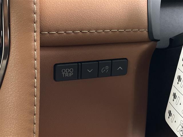 ヴェルファイア Ｚ　プレミア　純正１４型ＤＡ　左右独立ムーンルーフ　デジタルインナーミラー　ユニバーサルステップ　トヨタセーフティーセンス　プリクラッシュセーフティ　レーントレーシングアシスト　レーダークルーズコントロール（18枚目）