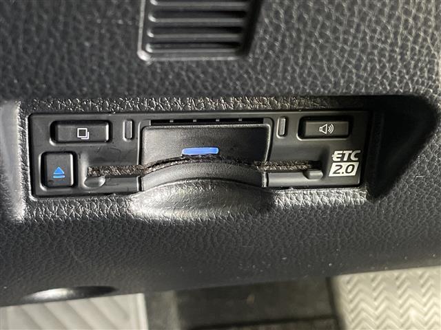 ノア Ｇ　純正１０．５型ＤＡ　純正フリップダウンモニター　レーダークルーズコントロール　プリクラッシュセーフティ　レーンキープ　オートマチックハイビーム　両側パワスラ　ドラレコ　ＥＴＣ２．０　シートヒーター（4枚目）