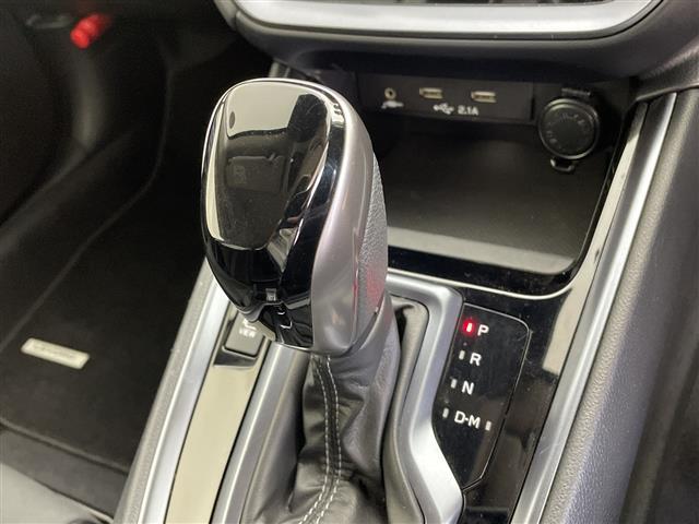 レヴォーグ ＧＴ　ＥＸ　純正ナビ　Ｂｌｕｅｔｏｏｔｈ　フルセグＴＶ　ビルトインＥＴＣ　オートマチックハイビーム　純正フロアマット　パドルシフト　サイドカメラ　バックカメラ　スペアキー　シートヒーター　パワーシート（12枚目）