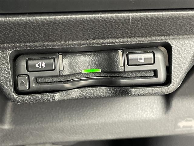 レヴォーグ ＧＴ　ＥＸ　純正ナビ　Ｂｌｕｅｔｏｏｔｈ　フルセグＴＶ　ビルトインＥＴＣ　オートマチックハイビーム　純正フロアマット　パドルシフト　サイドカメラ　バックカメラ　スペアキー　シートヒーター　パワーシート（16枚目）