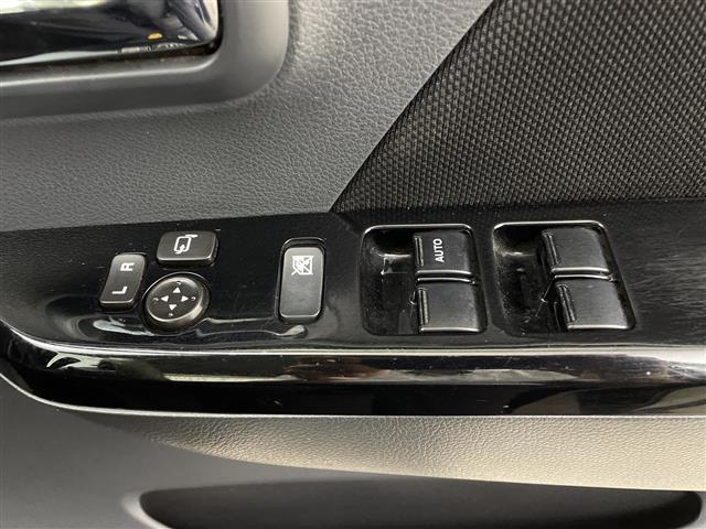 ワゴンRスティングレー T 純正ナビ Bluetooth ワンセグTV ETC バックカメラ クルーズコントロール HDMI シートヒーター 純正アルミホイール ベンチシート 純正フロアマット 純正ドアバイザー パドルシフト(15枚目)