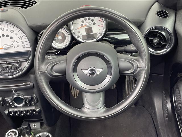 ＭＩＮＩ クーパーＳ　ロードスター　ワンオーナー　純正オーディオ　レザーシート　シートヒーター　純正１７インチアルミホイール　アイドリングストップ　スマートキー　横滑り防止装置　純正フロアマット　スペアキー１本　保証書　取扱説明書（5枚目）