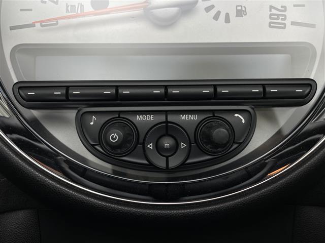 ＭＩＮＩ クーパーＳ　ロードスター　ワンオーナー　純正オーディオ　レザーシート　シートヒーター　純正１７インチアルミホイール　アイドリングストップ　スマートキー　横滑り防止装置　純正フロアマット　スペアキー１本　保証書　取扱説明書（11枚目）