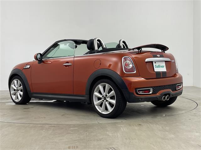 ＭＩＮＩ クーパーＳ　ロードスター　ワンオーナー　純正オーディオ　レザーシート　シートヒーター　純正１７インチアルミホイール　アイドリングストップ　スマートキー　横滑り防止装置　純正フロアマット　スペアキー１本　保証書　取扱説明書（29枚目）