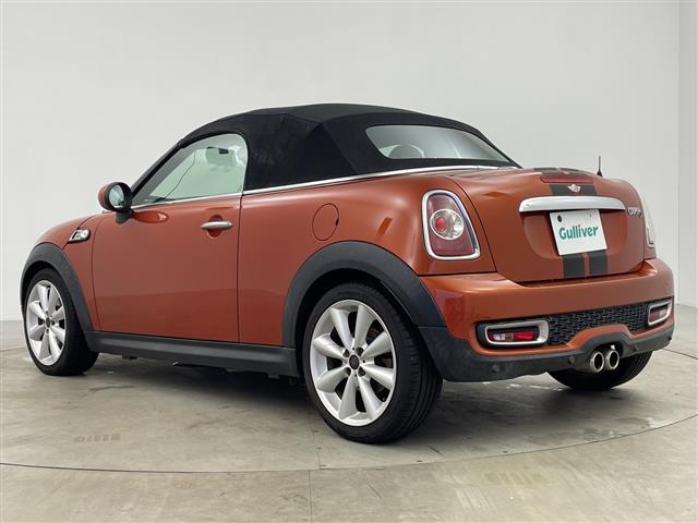 ＭＩＮＩ クーパーＳ　ロードスター　ワンオーナー　純正オーディオ　レザーシート　シートヒーター　純正１７インチアルミホイール　アイドリングストップ　スマートキー　横滑り防止装置　純正フロアマット　スペアキー１本　保証書　取扱説明書（43枚目）
