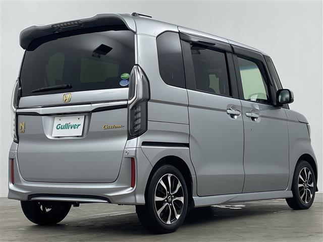 N-BOXカスタム G・Lホンダセンシング 純正8インチナビ ホンダセンシング ETC ACC 両側パワースライドドア 純正14インチAW 純正フロアマット オートライト LEDヘッドライト ドラレコ スマートキー バックカメラ(32枚目)