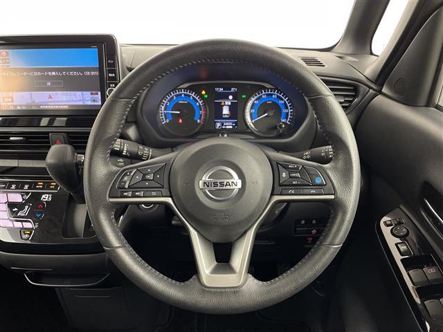 ルークス ハイウェイスター　Ｇターボプロパイロットエディション　純正９型ナビ　プロパイロット　アラウンドビューモニター　エマージェンシーブレーキ　両側パワースライドドア　電動パーキングブレーキ　オートホールド　コーナーセンサー　純正フロアマット　オートライト（5枚目）