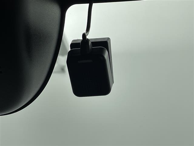 Ｎ－ＢＯＸジョイ ベースグレード　純正９型ナビ　マルチビューカメラ　ホンダセンシング　ＥＴＣ　両側パワースライドドア　レーダークルーズコントロール　レーンキープアシスト　オートライト　オートハイビーム　シートヒーター　スマートキー（3枚目）