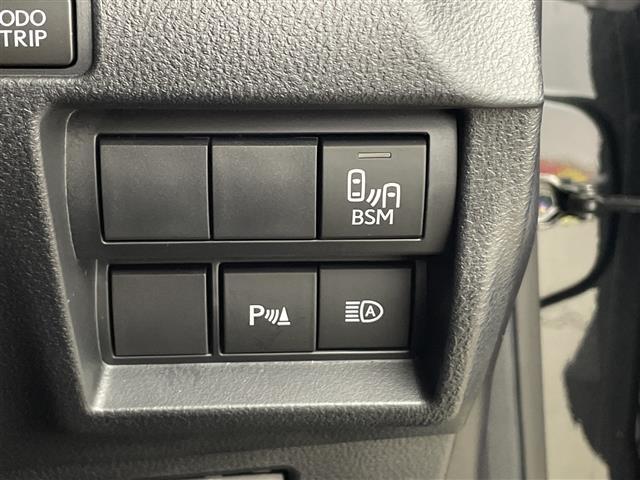 ＲＣ ＲＣ３００ｈ　Ｆスポーツ　メーカー１０．３インチＳＤナビ　バックカメラ　オレンジキャリパー　ビルトインＥＴＣ２．０　前後ドライブレコーダー　レクサスセーフティシステムプラス　プリクラッシュセーフティ　レーントレーシングアシスト（16枚目）