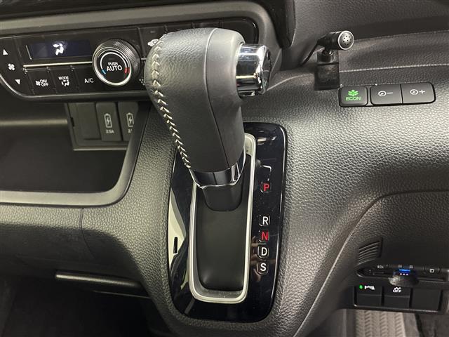 Ｎ－ＢＯＸカスタム Ｌターボ　禁煙車　ホンダセンシング　衝突軽減ブレーキ　レーンキープアシスト　アダプティブクルーズコントロール　オートハイビームアシスト　社外８Ｖ型ＳＤナビＣＤ　ＤＶＤ　ＳＤ　Ｂｌｕｅｔｏｏｔｈ　フルセグＴＶ（12枚目）