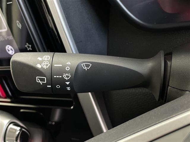 ルーミー カスタムG 純正ディスプレイオーディオフルセグテレビBluetoothCarPlay/AndroidAutoフロアマット☆全方位モニター両側パワースライドドアスペアキーレーダークルーズコントロール(8枚目)