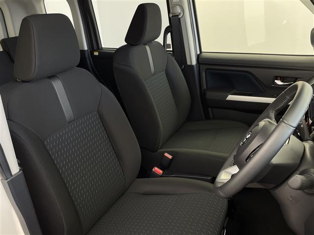 ルーミー カスタムG 純正ディスプレイオーディオフルセグテレビBluetoothCarPlay/AndroidAutoフロアマット☆全方位モニター両側パワースライドドアスペアキーレーダークルーズコントロール(26枚目)