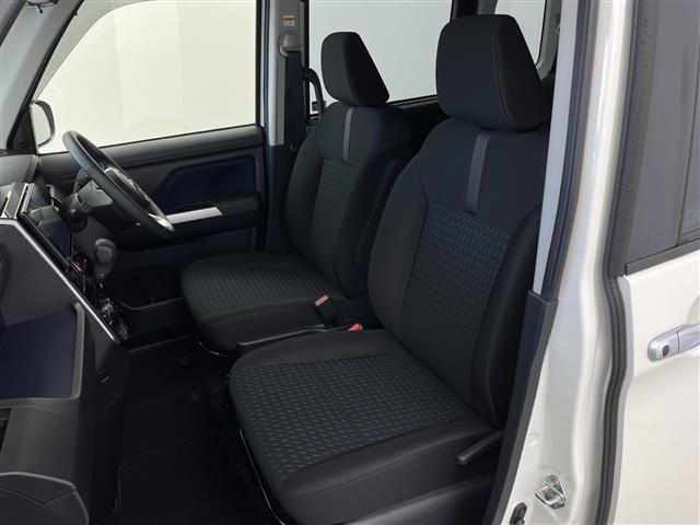 ルーミー カスタムG 純正ディスプレイオーディオフルセグテレビBluetoothCarPlay/AndroidAutoフロアマット☆全方位モニター両側パワースライドドアスペアキーレーダークルーズコントロール(28枚目)