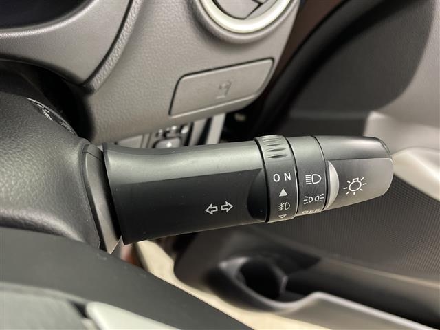 eKカスタム G 純正オーディオ ラジオ CD ドアバイザー アイドリングストップ バックカメラ フォグライト オートエアコン プッシュスタートボタン フォグライト(7枚目)