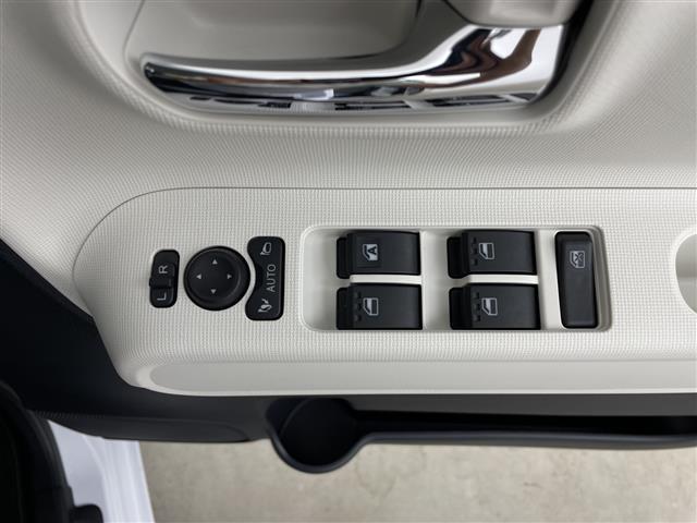 ムーヴキャンバス ストライプスG 純正ナビ(CD/DVD/BT/フルセグTV)衝突被害軽減ブレーキシートヒーターレーンキープアシスト両側パワースライドドアフロアマットスマートアシストバックカメラ(18枚目)