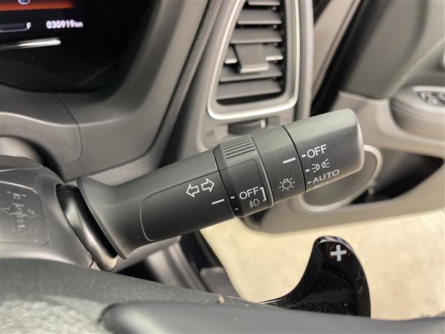 ヴェゼル ハイブリッドZ・ホンダセンシング 純正ナビ フルセグ Bluetooth ドライブレコーダー バックカメラ ハーフレザー シートヒーター パドルシフト クルーズコントロール ハンズフリー 純正フロアマット ブレーキホールド ETC(10枚目)