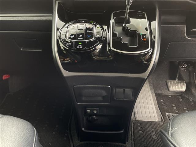 ヴォクシー ＺＳ　煌ＩＩ　純正１０インチナビトヨタセーフティセンスフルセグテレビＢｌｕｅｔｏｏｔｈバックカメラフロアマット両側パワースライドドアクルーズコントロールアイドリングストップ（15枚目）