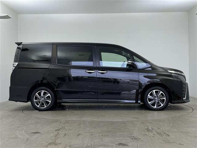 ヴォクシー ＺＳ　煌ＩＩ　純正１０インチナビトヨタセーフティセンスフルセグテレビＢｌｕｅｔｏｏｔｈバックカメラフロアマット両側パワースライドドアクルーズコントロールアイドリングストップ（36枚目）