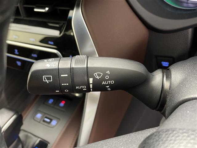 ハリアーハイブリッド Ｚ　メーカーナビ　Ｂｌｕｅｔｏｏｔｈ　フルセグＴＶ　トヨタセーフティセンス　ビルトインＥＴＣ　全方位カメラ　バックカメラ　革巻ステアリング　ステアリングスイッチ　レーダークルーズコントロール　パワーシート（8枚目）