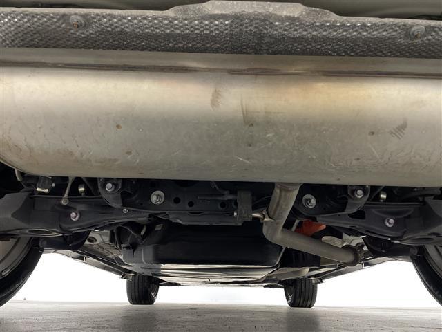 ハリアーハイブリッド Ｚ　メーカーナビ　Ｂｌｕｅｔｏｏｔｈ　フルセグＴＶ　トヨタセーフティセンス　ビルトインＥＴＣ　全方位カメラ　バックカメラ　革巻ステアリング　ステアリングスイッチ　レーダークルーズコントロール　パワーシート（41枚目）