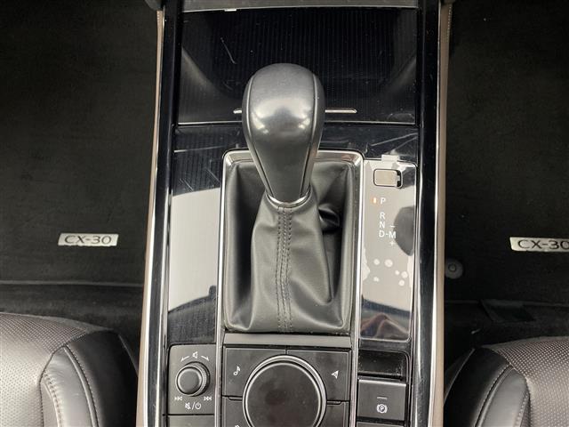 CX-30 XD Lパッケージ 純正ナビ BOSEサウンド フルセグTV 全方位カメラ i-ACTIVSENSE スマートブレーキサポート 車線逸脱警報機能 クルージングトラフィックサポート ドライバーアテンションサポート(9枚目)